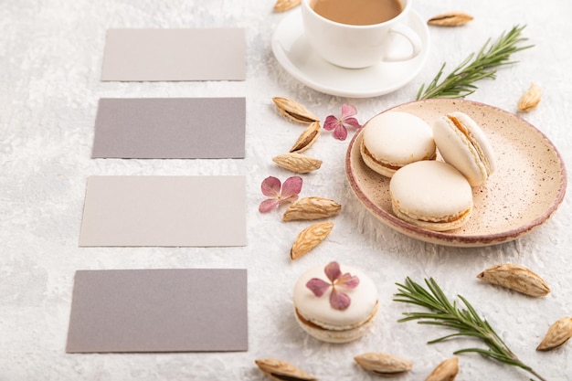 Karta z ofertami planów